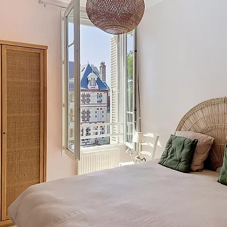 Vue Avec Terrasse Ensoleillee Апартаменты