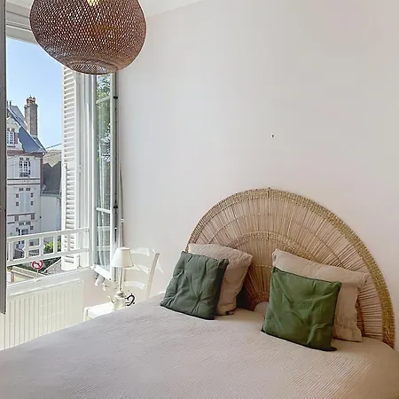 Vue Avec Terrasse Ensoleillee * Кабур