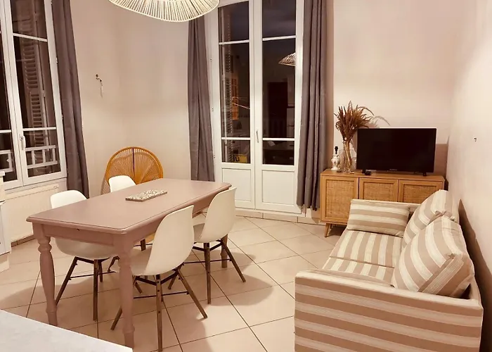 Vue Avec Terrasse Ensoleillee Lejlighed